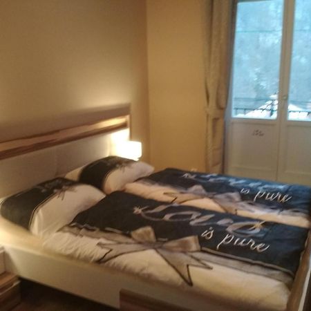 Apartamento Imperia Karlovy Vary Exterior foto