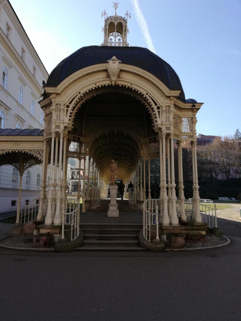 Apartamento Imperia Karlovy Vary Exterior foto
