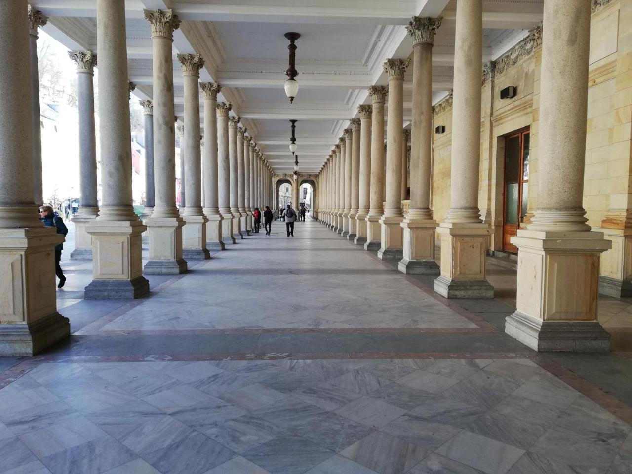 Apartamento Imperia Karlovy Vary Exterior foto